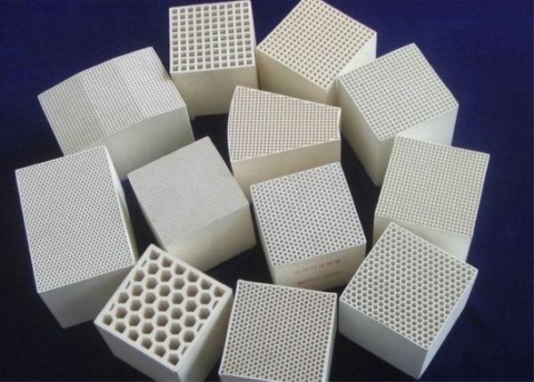 Honeycomb Ceramics - gạch tổ ong - Vữa Chống Cháy TKE&VMC - Công Ty TNHH Thương Mại Xây Dựng TKE&VMC Việt Nam